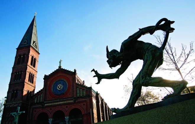 niels-hansen-jacobsen-trold-vejrer-kristenblod-valby-2