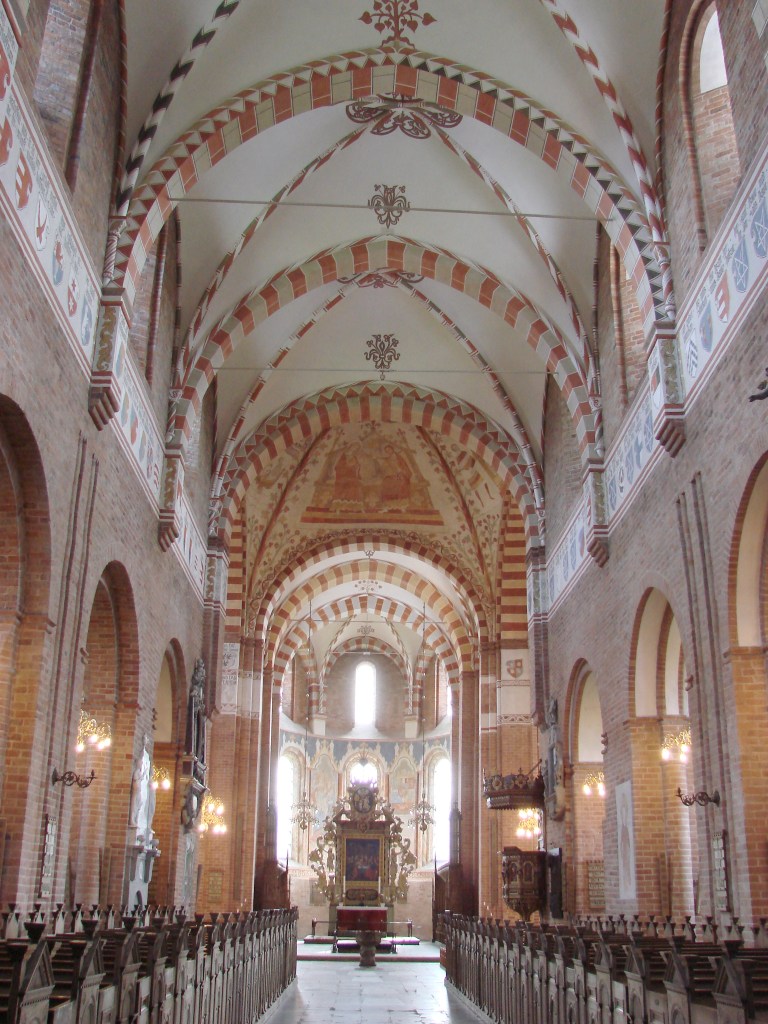 This image has an empty alt attribute; its file name is dsc02815.jpg